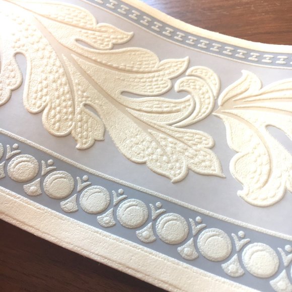 Graham & Brown Super Fresco 3 D Border Wallpaper Laurel Leaf NWT - Picture 1 of 9